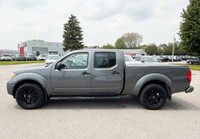 2019 Nissan Frontier SV SV Midnight 4x4 | One Owner Gun Metallic 4.0L V6 4WD 5-Speed Automatic 4D Cr... (image 4)