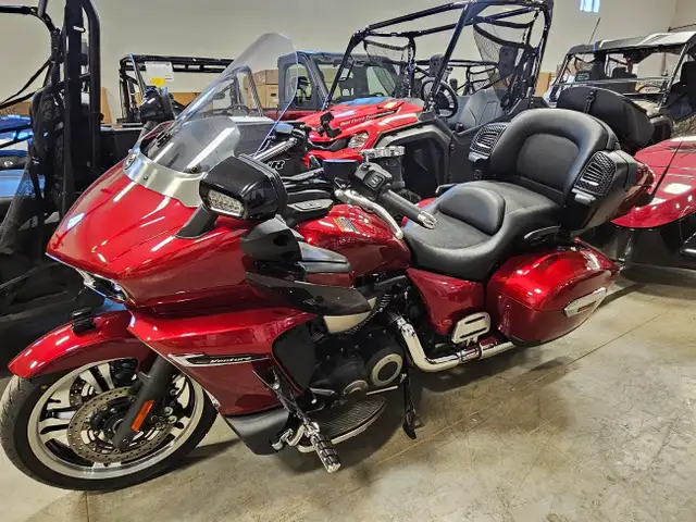 2018 Yamaha Star Venture TC in Street, Cruisers & Choppers in Regina - Image 3