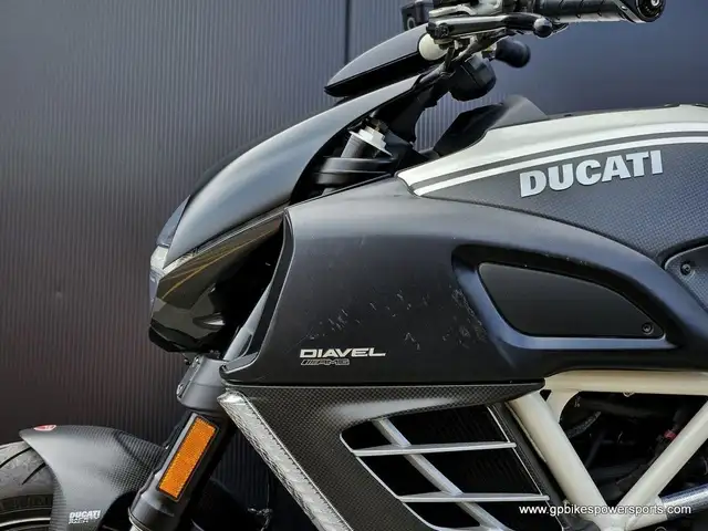 2013 Ducati Diavel AMG in Street, Cruisers & Choppers in Oshawa / Durham Region - Image 23