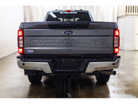 **ONE OWNER - ACCIDENT FREE** 49,326 KM This 2022 Ford F-250 4x4 Crew Cab XLT FX4 Longbox is powered... (image 7)