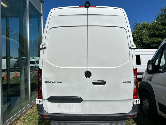 2019 Mercedes-Benz Sprinter Cargo Van in Cars & Trucks in Oakville / Halton Region - Image 4
