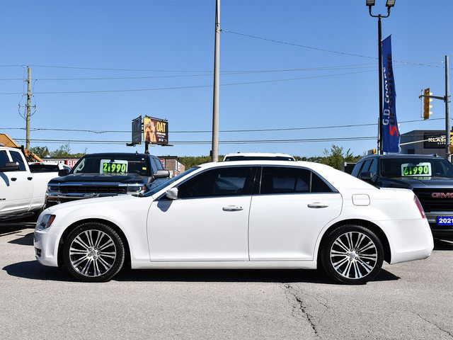 2013 Chrysler 300 S ~Nav ~Camera ~Heated Leather ~Panoramic Roof in Cars & Trucks in Barrie - Image 4