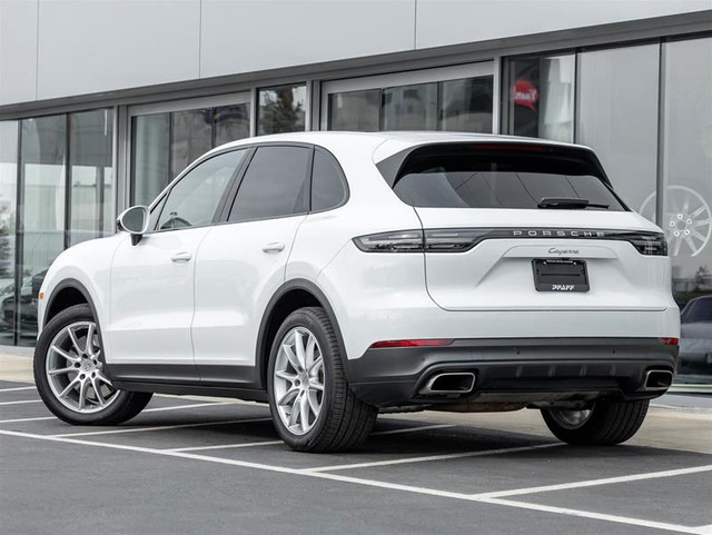 2022 Porsche Cayenne in Cars & Trucks in Markham / York Region - Image 4