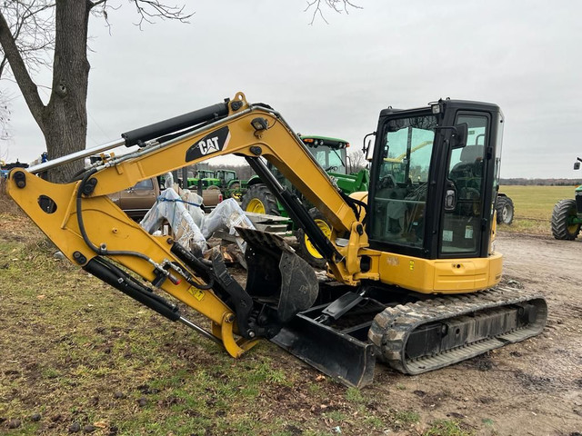 Caterpillar 305E2 mini excavator  in Farming Equipment in Sunshine Coast - Image 2