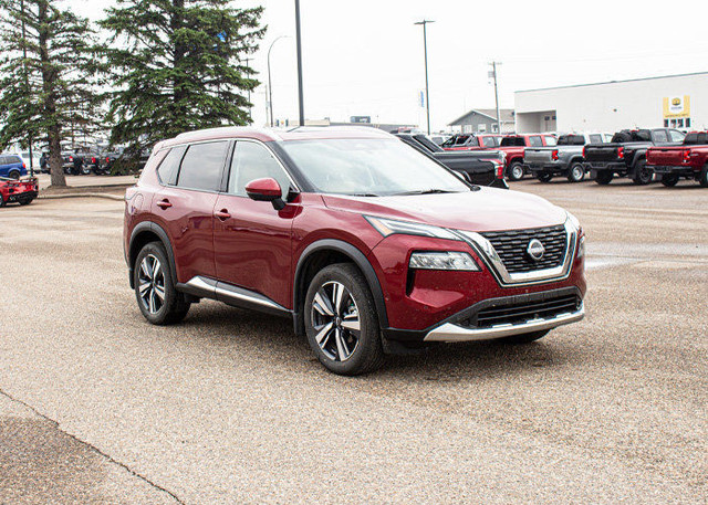 2023 Nissan Rogue Platinum in Cars & Trucks in Medicine Hat - Image 4