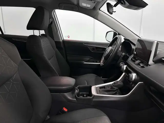 2024 Toyota RAV4 LE AWD - SIEGES CHAUFFANTS - BLUETOOTH in Cars & Trucks in Québec City - Image 30