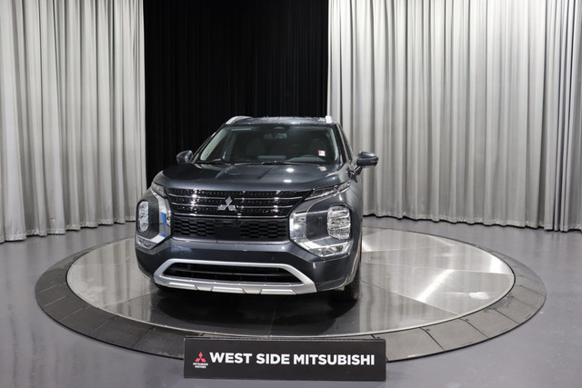 2025 Mitsubishi Outlander PHEV GT in Cars & Trucks in Edmonton - Image 2