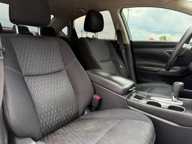 2017 NISSAN ALTIMA 2.5 | REV CAM | GAS SAVER dans Autos et camions dans Barrie - Image 9