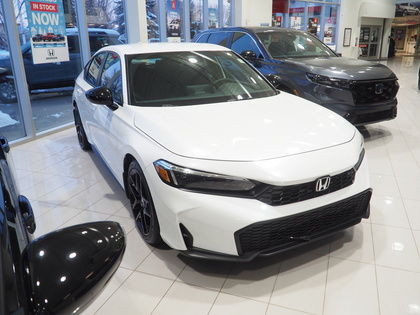 2025 Honda Civic Hatchback Sport CVT in Cars & Trucks in Edmonton - Image 4