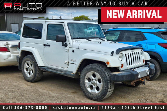 2013 Jeep Wrangler Sahara - 4x4 - LOW KMS - REMOTE START - NAV in Cars & Trucks in Saskatoon