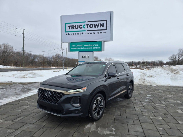 2020 Hyundai Santa Fe in Cars & Trucks in Ottawa