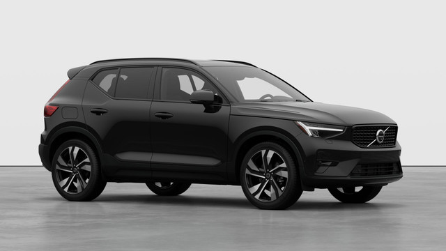 2026 Volvo XC40 in Cars & Trucks in City of Montréal - Image 3