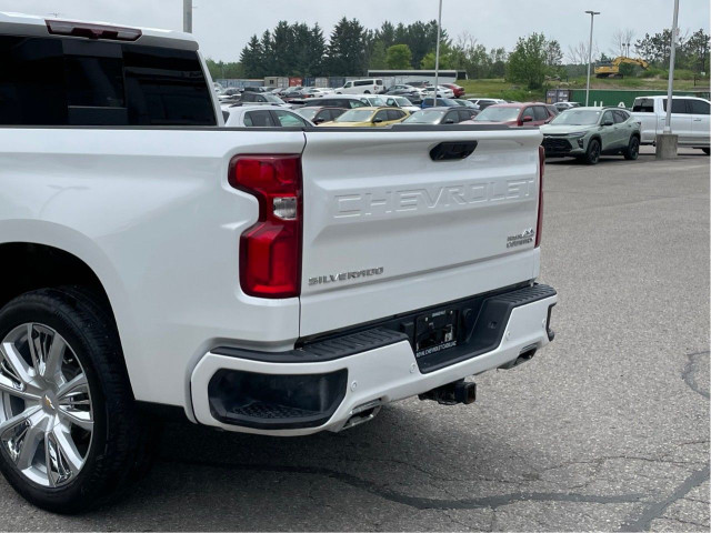 2023 Chevrolet Silverado 1500 in Cars & Trucks in Oakville / Halton Region - Image 4