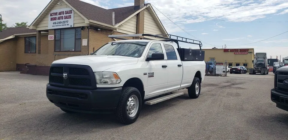 2013 Ram 2500 ST Only 78,000km 4x4 Power Liftgate 8ft Box