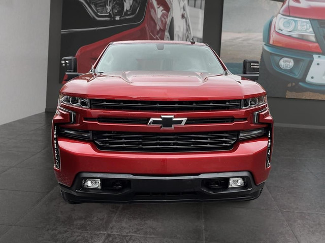 2022 Chevrolet Silverado 1500 2WD Crew Cab RST in Cars & Trucks in Saint-Hyacinthe - Image 2