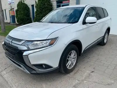 2020 MITSUBISHI OUTLANDER 7 PASSAGERS VIN: JA4AZ2A36LZ607500 10541 Av Drapeau, Montréal, H1H 3J4 ***...