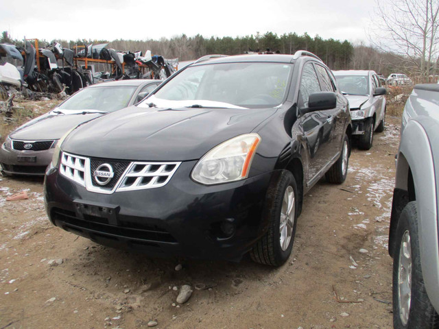 2013 Nissan Rogue S FWD in Cars & Trucks in Barrie - Image 2