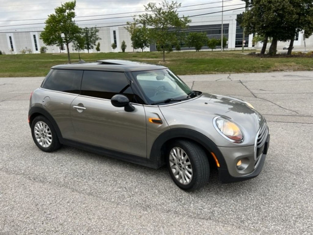  2016 MINI Cooper Hardtop 1.5 3 CYL BLUETOOTH HEATED SEATS AUTOM in Cars & Trucks in Mississauga / Peel Region - Image 4