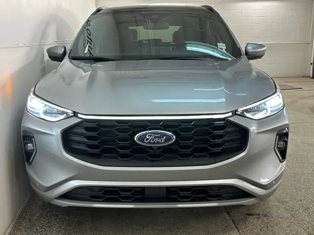2023 Ford Escape ST-Line Elite ST-LINE ELITE/HYBRID/AWD/PANOR... in Cars & Trucks in Belleville - Image 4