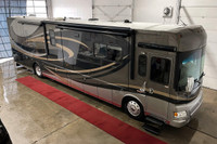 The 2010 Itasca Ellipse 40CD is a luxurious Class A motorhome designed for comfort and convenience.... (image 6)