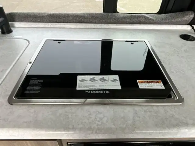 2024 Thor Dazzle 2LB in RVs & Motorhomes in Red Deer - Image 25