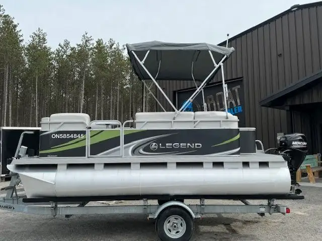 2017 17' LEGEND SPLASH PONTOON 30HP 4-STROKE in Powerboats & Motorboats in Peterborough - Image 15