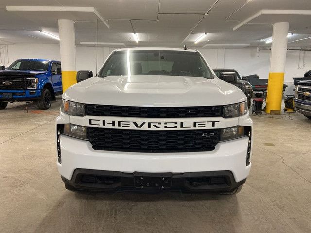 2021 Chevrolet Silverado 1500 Custom 6 passenger in Cars & Trucks in Calgary - Image 2