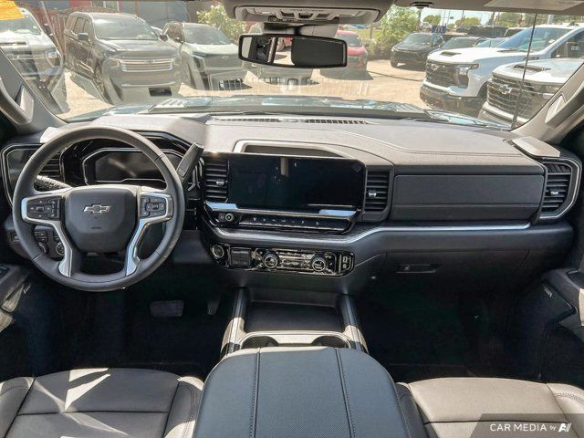 2025 Chevrolet Silverado 3500HD LTZ 4WD Crew Cab in Cars & Trucks in Strathcona County - Image 4