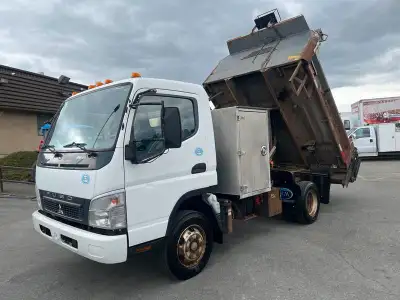2008 Mitsubishi Fuso FE180 Power Tailgate Dump Truck, 4.9L L4 TURBO AIR-COOLED DIESEL engine, 2 door...