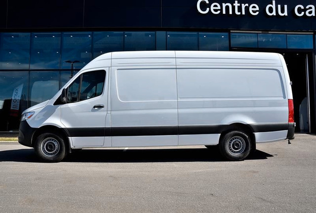 2024 Mercedes-Benz Sprinter 2500 170 Wheelbase High Roof RWD in Cars & Trucks in Laval / North Shore - Image 3