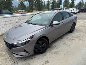 2023 Hyundai Elantra Preferred 2.0L 4cyl, Automatic, Fuel efficient, Heated seats, Forward collision warning, autonomous emergency braking, lane depa