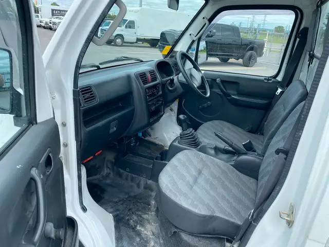 2005 Suzuki Carry Mini Truck in Cars & Trucks in Belleville - Image 11