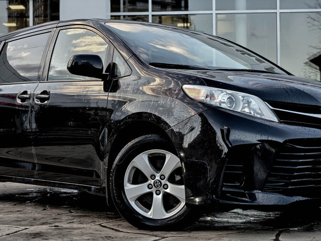  2019 Toyota Sienna LE 8-Passenger FWD in Cars & Trucks in City of Toronto - Image 2