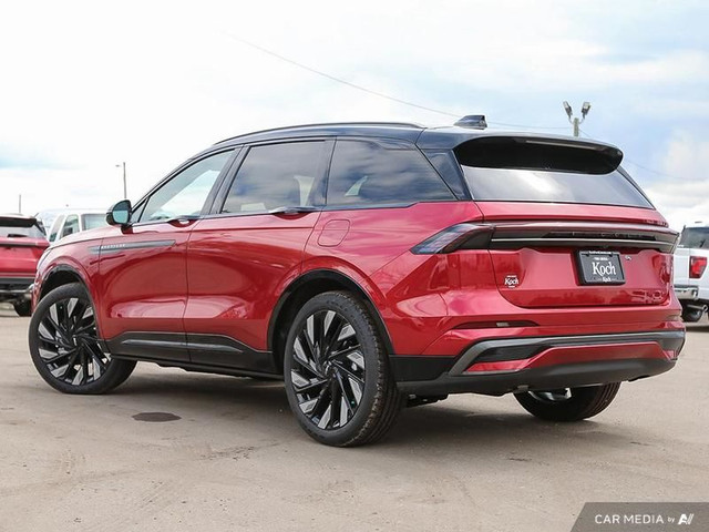 2025 Lincoln Nautilus Reserve in Cars & Trucks in Edmonton - Image 4