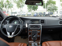 2.5L 4-Cylinder, Heated Leather Seats, Sunroof, Blind-Spot Monitoring, Push Button Start, and so muc... (image 2)