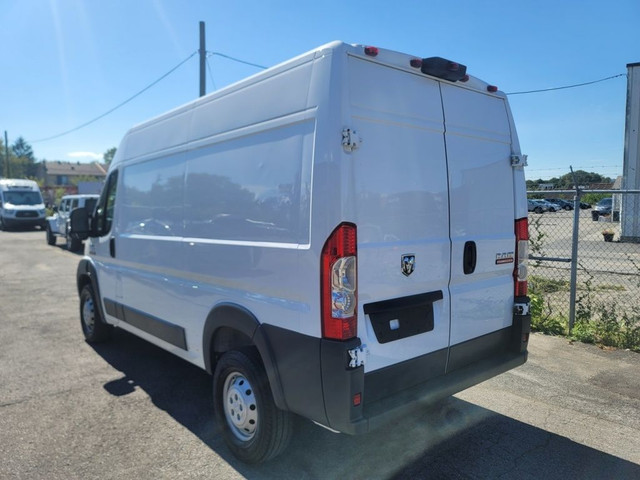 2018 Ram ProMaster fourgonnette utilitaire 1500 Toit Haut 136 $1 in Cars & Trucks in City of Montréal - Image 3