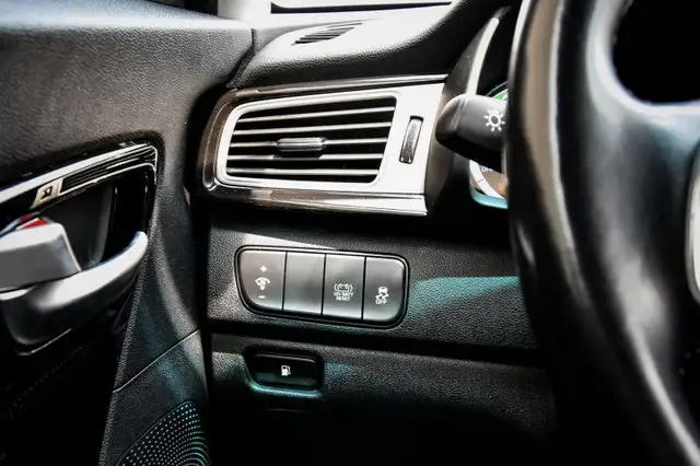 2019 Kia Niro EX Premium • HEATED SEATS • WIRELESS CHARGING in Cars & Trucks in Kingston - Image 12