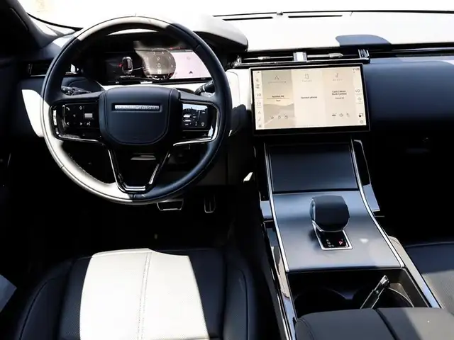 2024 Land Rover Range Rover Velar P250 Dynamic SE in Cars & Trucks in Oshawa / Durham Region - Image 12
