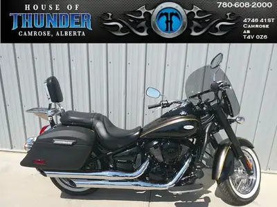 The 2023 Kawasaki Vulcan 900 Classic LT is a timeless cruiser that blends retro style with modern co...