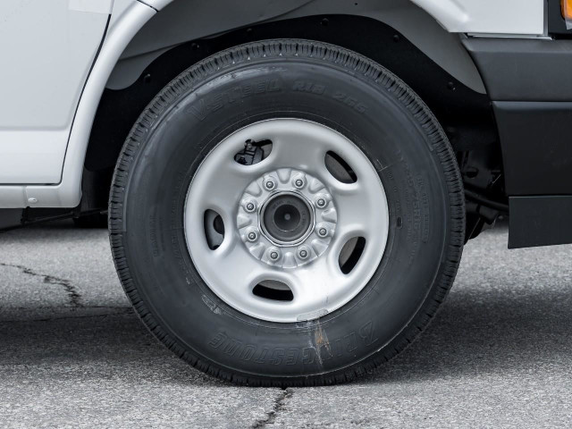 2025 Chevrolet Express 2500 Work Van in Cars & Trucks in Mississauga / Peel Region - Image 4