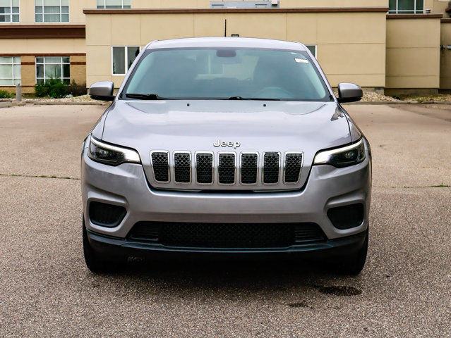 2020 Jeep Cherokee Sport in Cars & Trucks in Strathcona County - Image 3