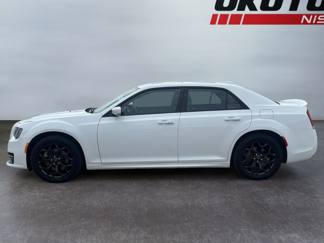 2023 Chrysler 300 in Cars & Trucks in Calgary - Image 2
