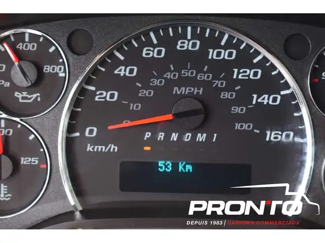 2024 GMC Savana Cube 14 pieds Deck 3500 ** V8 6.6L Essence ** in Cars & Trucks in Laval / North Shore - Image 9