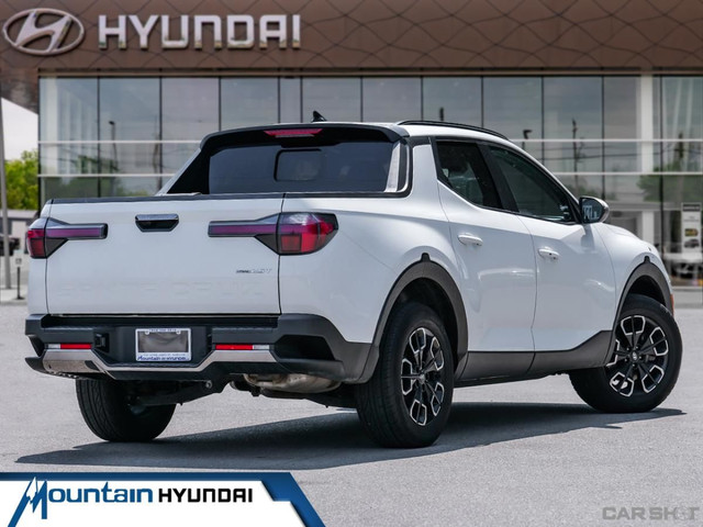 2022 HYUNDAI SANTA CRUZ PREFERRED in Cars & Trucks in Hamilton - Image 2