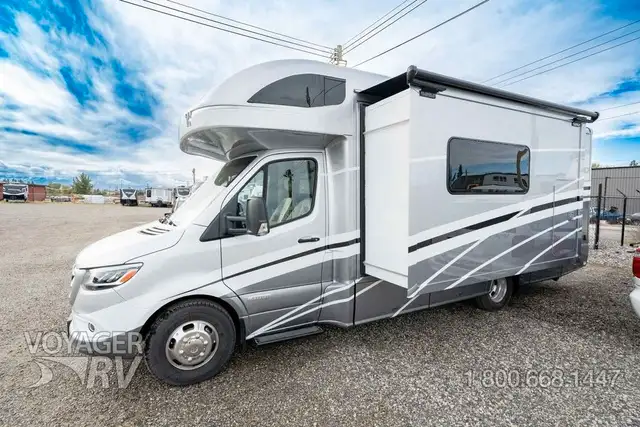 2025 Winnebago Navion 24J in RVs & Motorhomes in Kelowna - Image 6