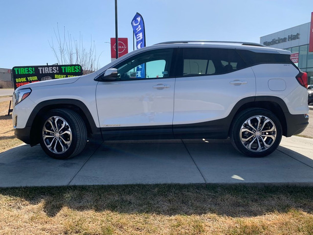 2021 GMC Terrain SLT in Cars & Trucks in Medicine Hat - Image 2