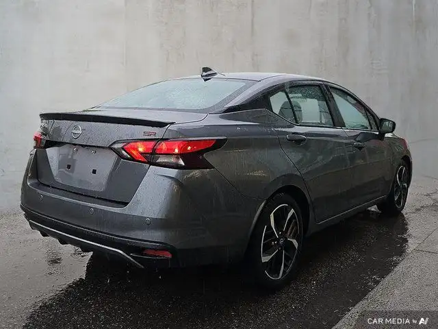 2023 Nissan Versa SR | Apple Car Play | Heated Seats | Wireless dans Autos et camions dans Ottawa - Image 8