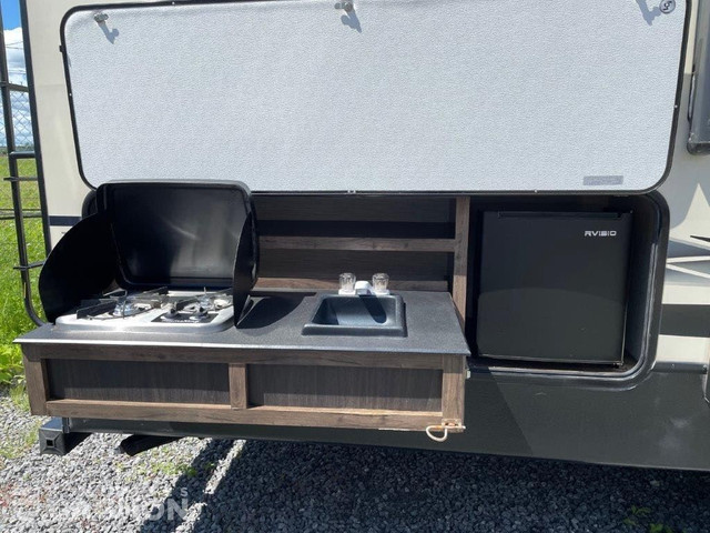 2019 Volante 270 BH Fifth Wheel in Travel Trailers & Campers in Lanaudière - Image 4