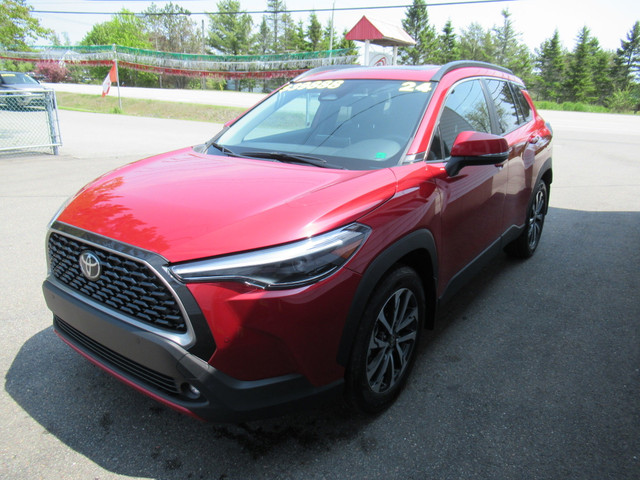 2024 Toyota COROLLA CROSS XLE AWD w/ Leather Seats | Pwr Liftgat in Cars & Trucks in Saint John - Image 4