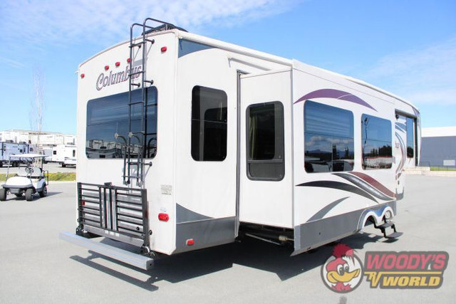 2014 PALOMINO RV COLUMBUS 320RS in Travel Trailers & Campers in Abbotsford - Image 4